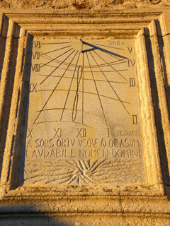 Reloj de sol parroquia de Sta. María (Hervás, Cáceres)