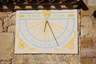 Reloj en iglesia de El Salvador, Culla, Castellón, ES